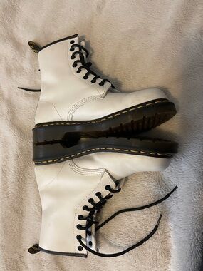 Dr. Martens White Leather Boots with Black Laces Women’s 9